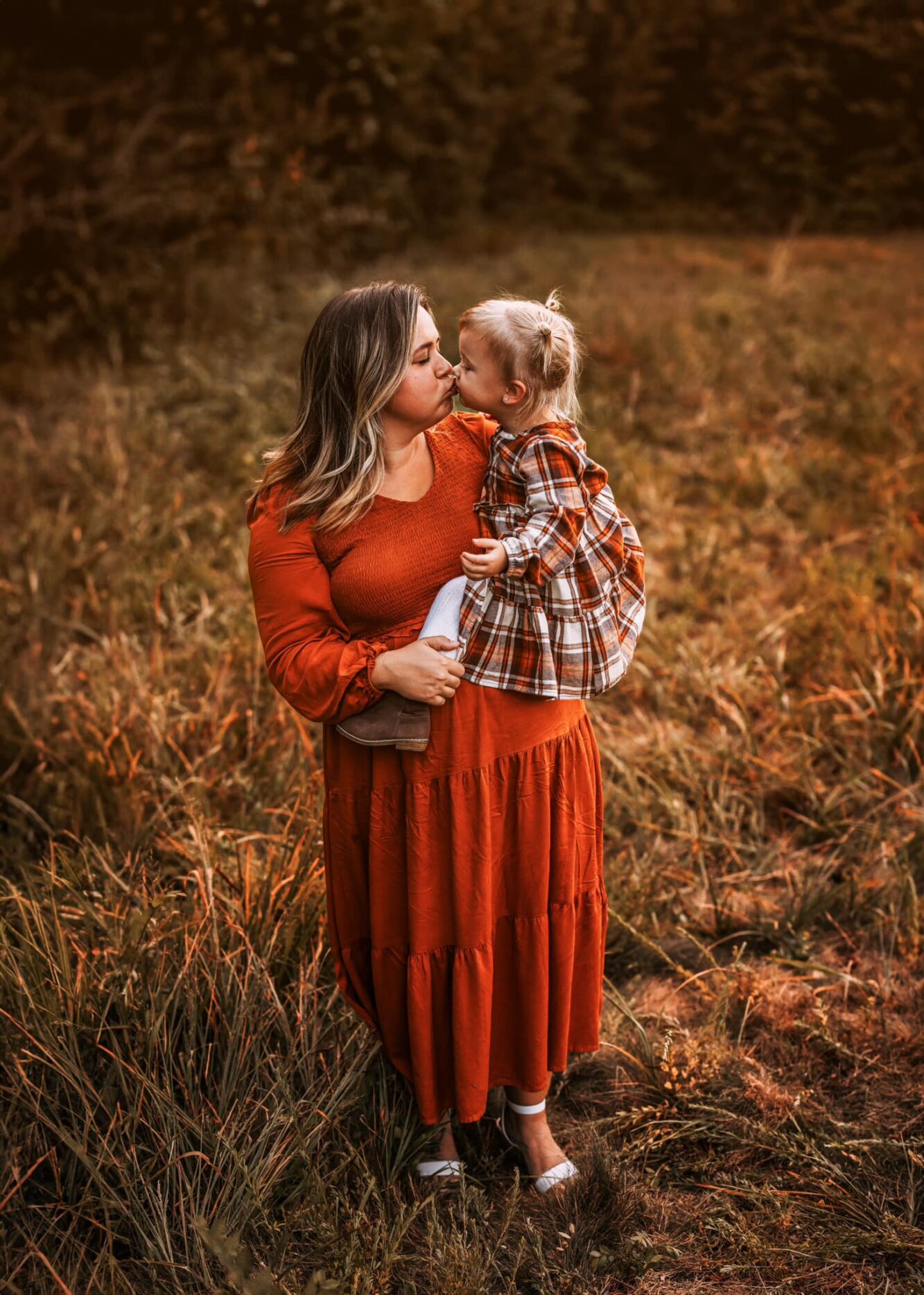 Clarksville maternity photography, Dover TN maternity photographer, Big Rock maternity photos, maternity portraits near m