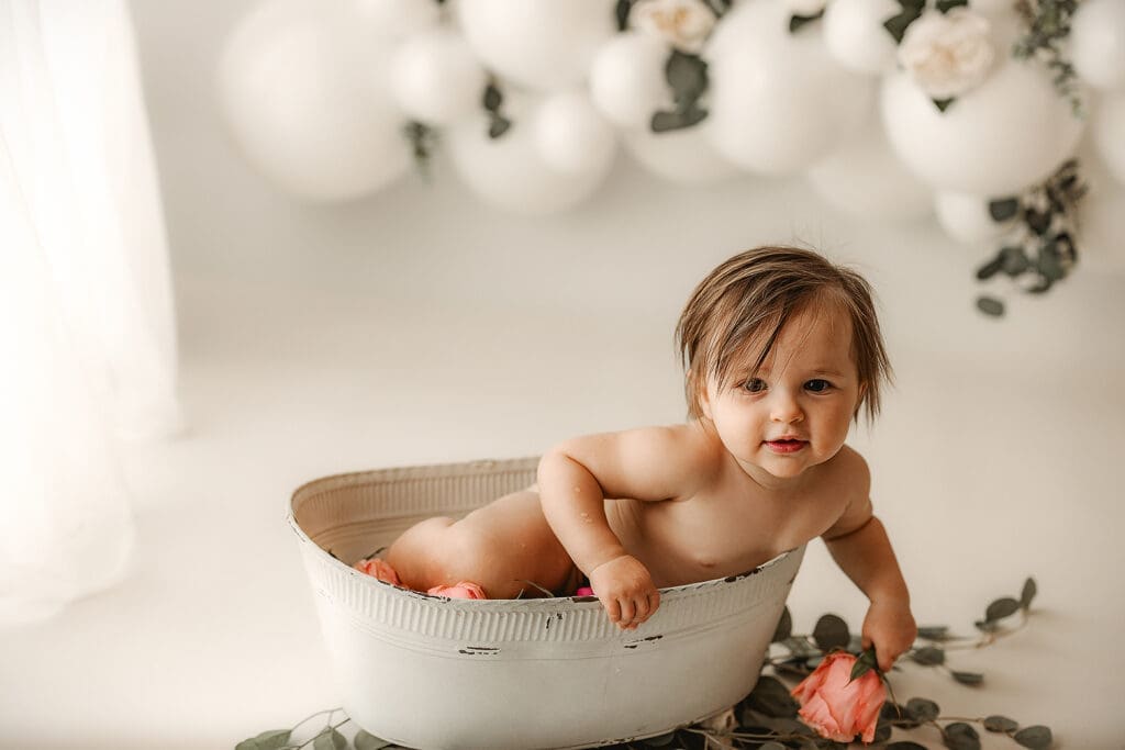 clarksville tn cake smash session with simple white florals