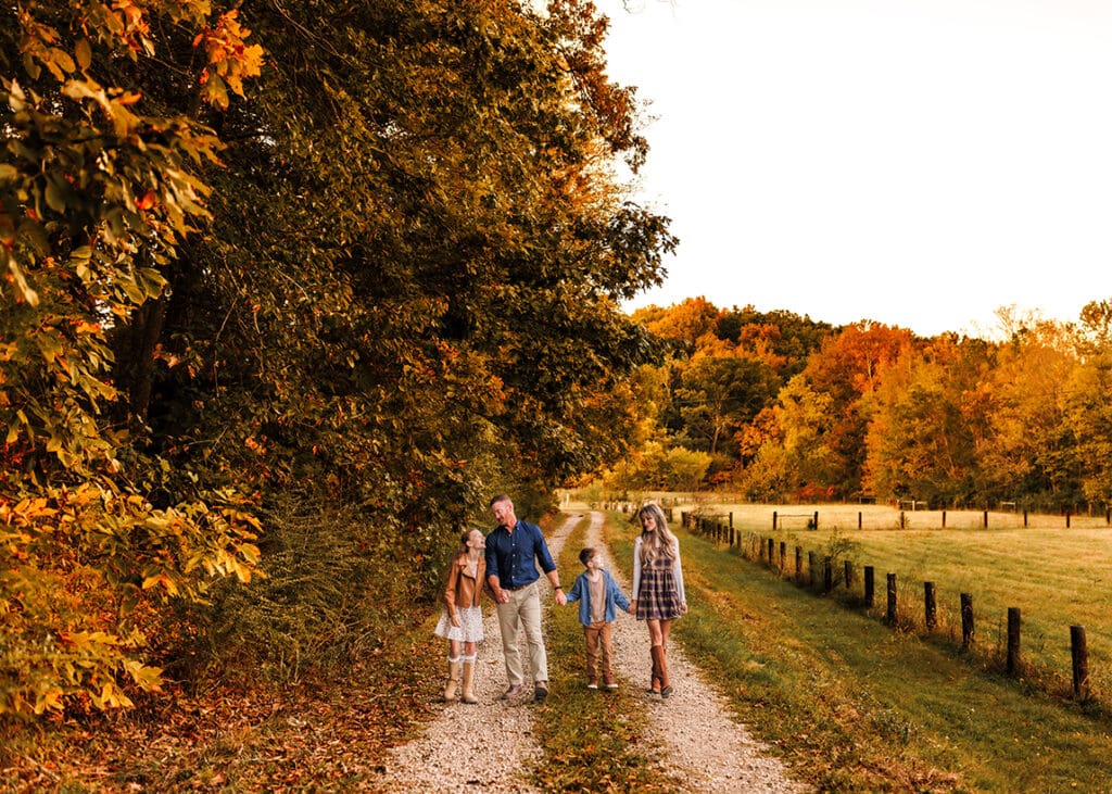 family in clarksville tn having lifestyle family photo session