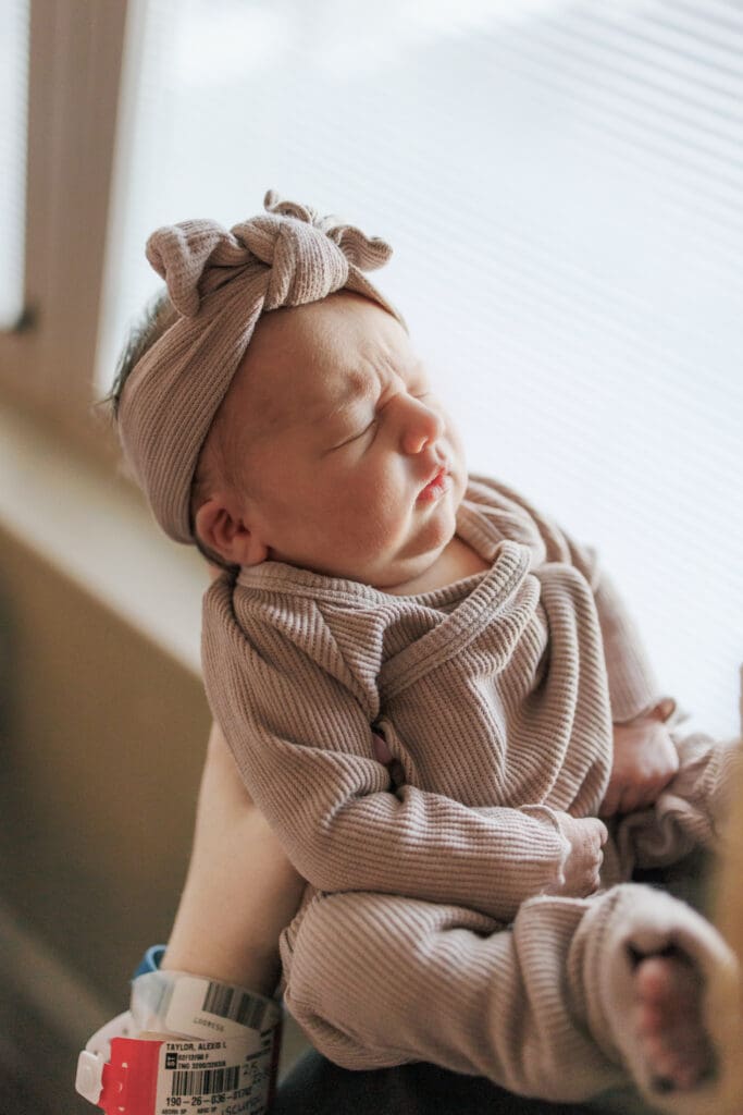profile photo of a newborn baby during a fresh 48 session at clarksville tn hospital