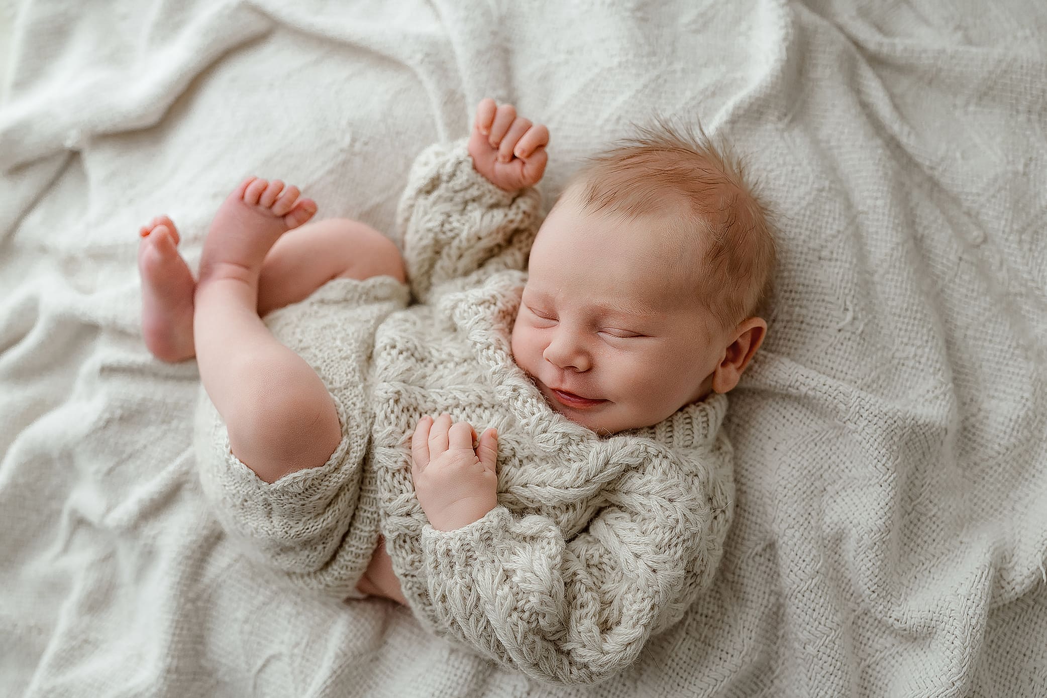 relaxed newborn photography session clarksville
